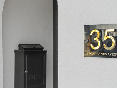 Picture 4